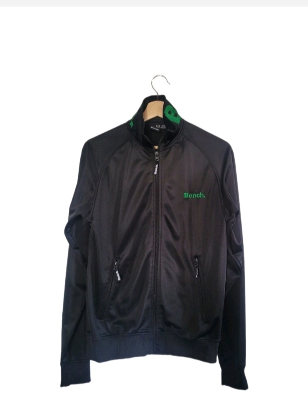 BENCH Zip-Up Jacket with Green Logo Accents Size Mens M Athleisure Lightweight